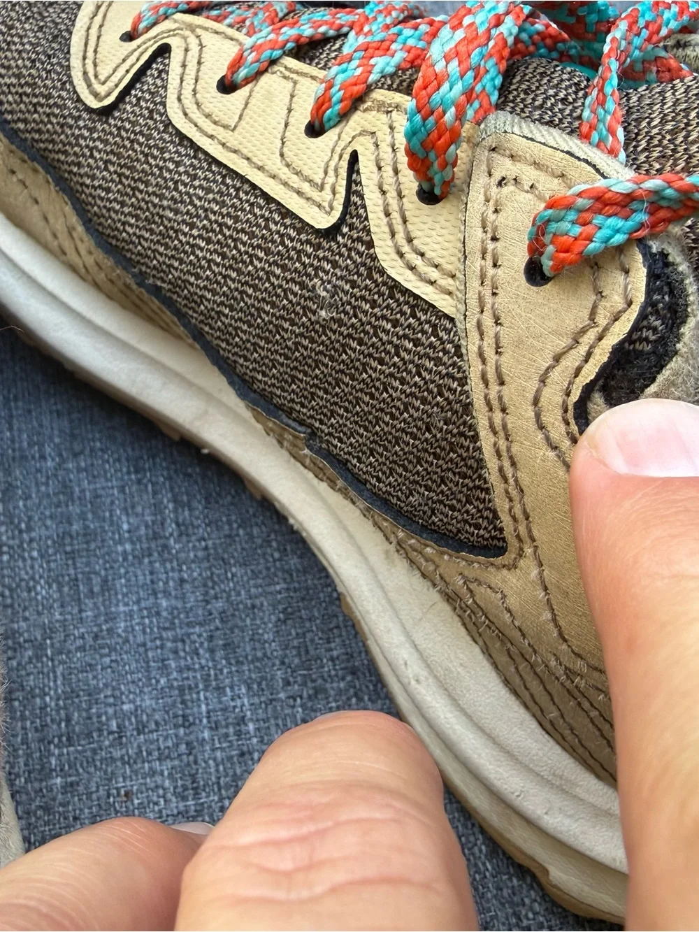 THE NORTH FACE Kid's Fastpack Hiking Sneaker tan